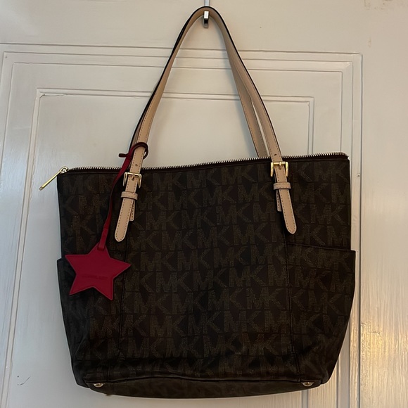 Micheal Kors Jet Set tote - Picture 2 of 4